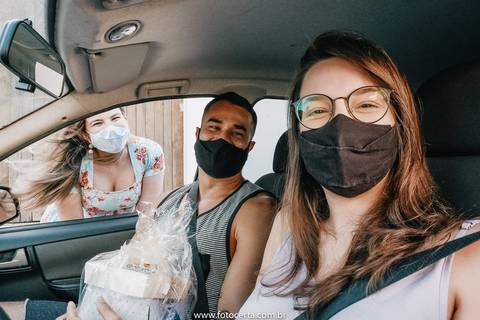 Foto Certa - Fotografia de Casamento, Ensaios, Família e Eventos, atendendo principalmente toda região da Grande Vitória e em todo Espírito Santo.
Carreata dos Noivos da Anielle Lemos'