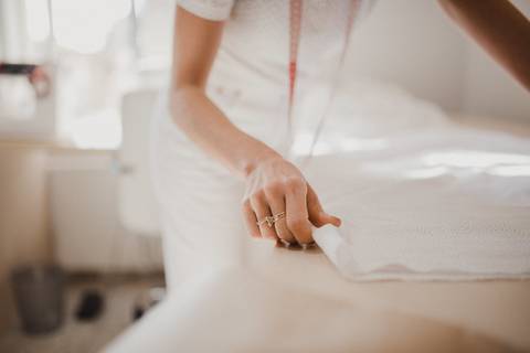 noiva fez proprio vestido, vestido de noiva'