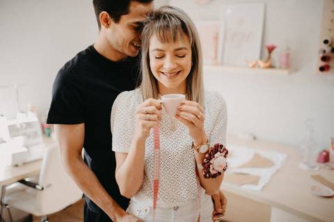 noiva fez proprio vestido, vestido de noiva, cafe'