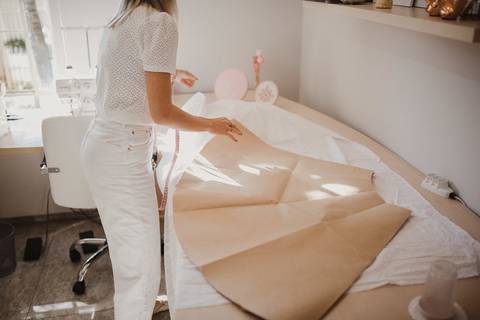 noiva fez proprio vestido, vestido de noiva'