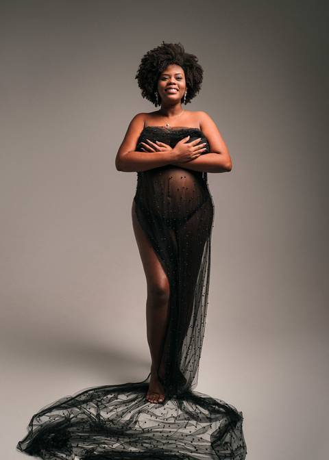 foto de gesatante com tecido'