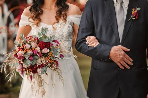 emtrada da noiva com o seu pai '