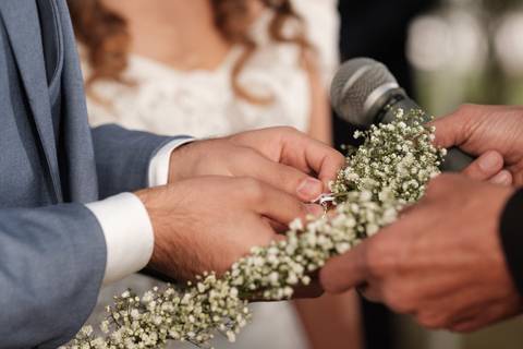 porta aliança de coração '
