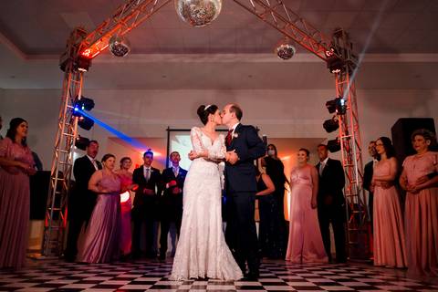 valsa dos noivos ou dança dos noivos na festa '