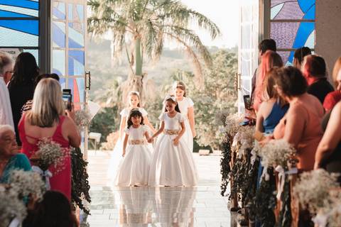 entrada das daminhas de honrra'