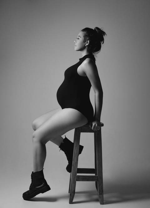 Ensaio gestante estiloso '