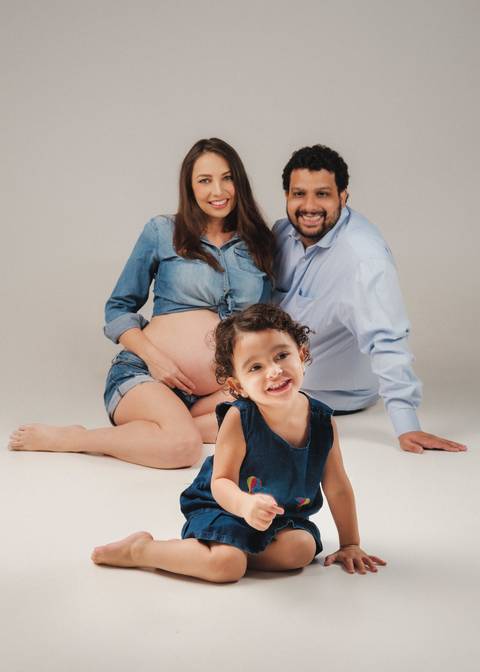 FOTO DE GESTANTE COM A FAMILIA '