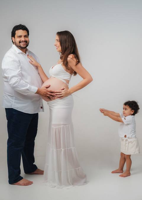 ENSAIO DE GESTANTE COM ROUPA BRANCA '