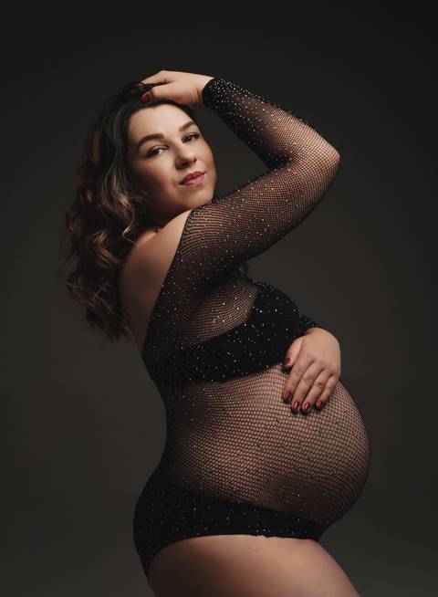 ensaio de gestante com body com pedrinhas'