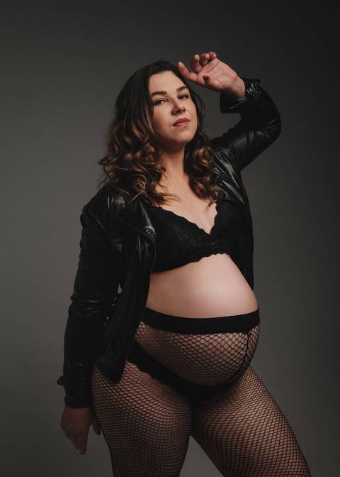 ensaio de gestante com meia arrastão '