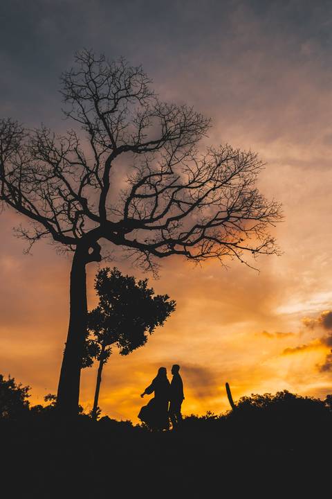 ensaio de casal ao ar livre '
