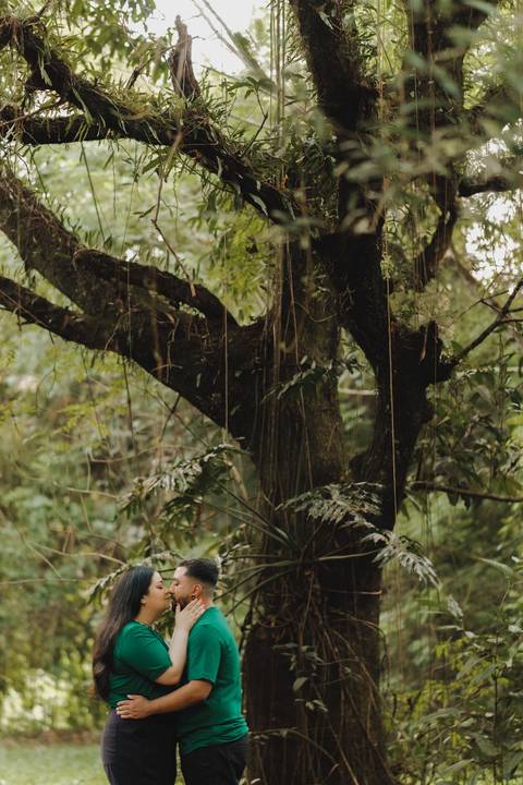 poses de casal para ensaio de pre wedding '