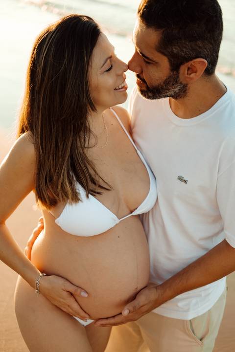 Fotografia na praia gestante'