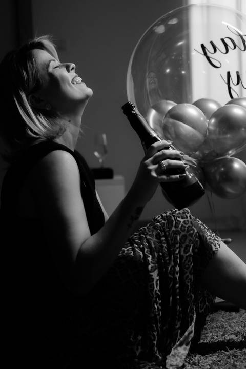 foto com vinho'