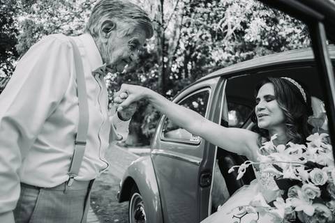 foto da noiva com o pai'