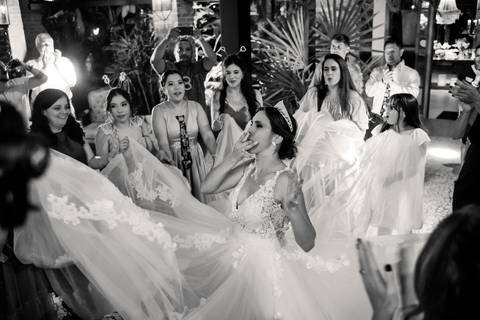 vestido de noiva para o campo '