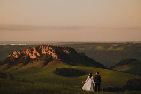 foto de casal no morro'