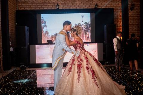 VALSA DA DEBUTANTE COM O PRINCIPE '