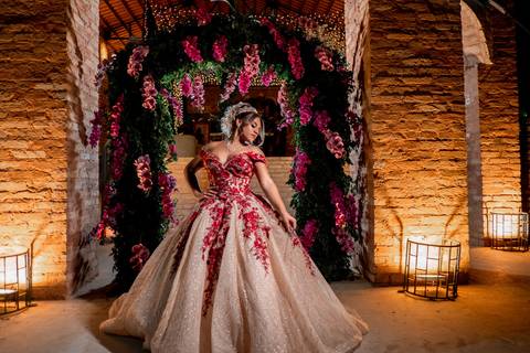 VESTIDO PARA VALSA DE DEBUTANTE EM PRESIENTE PRUDENTE '