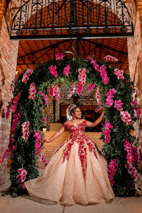 INSPIRAÇÃO DE VESTIDO PARA FESTA DE 15 ANOS '