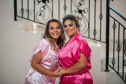 DEBUTANTE E SUA MÃE '