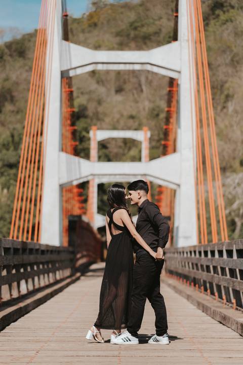 ensaio de casal proxim o ao morro do gavião em RIO CLARO '