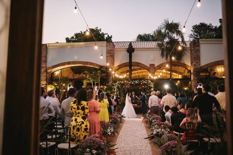 trocas das alianças'