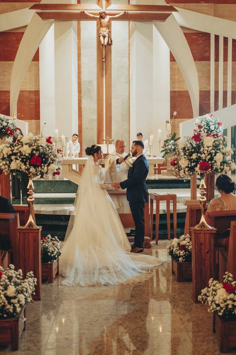 foto de casamento na igreja menino jesus de praga '