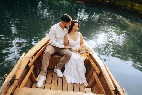 Foto de casal em barco '