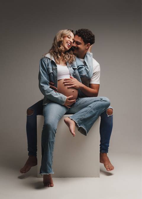 Look para ensaio de gestante com o marido '