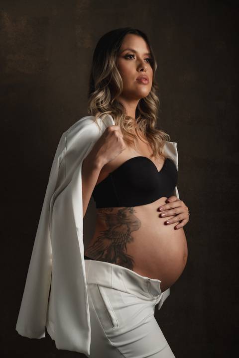 ensaio de gestante com roupa social '