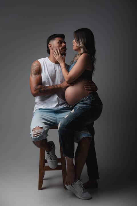 roupa para ensaio de gestante com o marido'