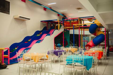 Buffet Trá Lá Lá Pink Blue em Presidente Prudente '