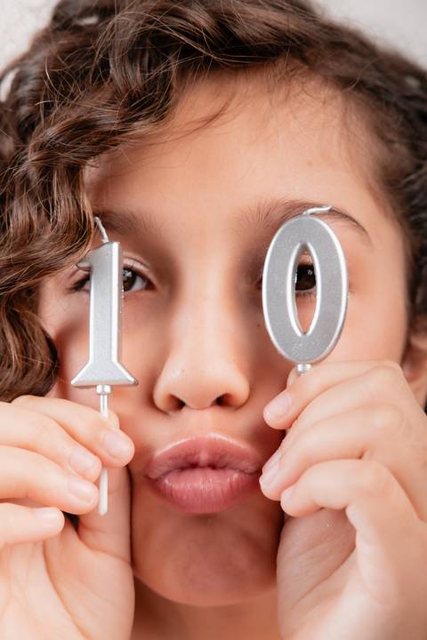 Ensaio infantil clean em estudio de fotografia'
