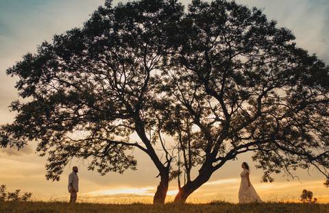 ensaio de casal ao pôr do sol com estilo
fotógrafo de casal em Presidente prudente ; Ensaio de casal em Presidente Prudente '