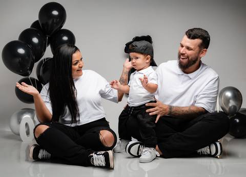 ensaio infantil de 1 ano

ensaio de 1 ano no estúdio

ensaio infantil clean

ensaio inspirado no Pinterest

fotos de bebê com estilo

ensaio criativo de aniversário

ensaio com carro de brinquedo

fotógrafo infantil em estúdio

'