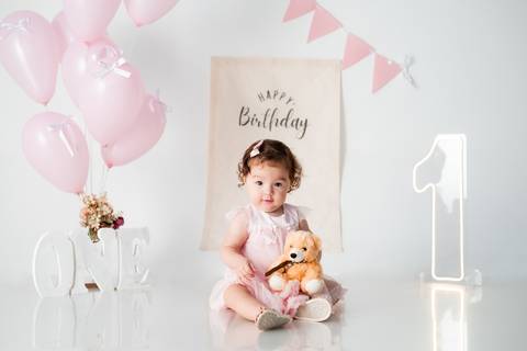 ensaio de 1 ano intimista

ensaio infantil minimalista

ensaio de bebê em tons de rosa e branco

ensaio clean de aniversário

ensaio de 1 ano Maria Eduarda

ensaio fotográfico delicado

fotógrafo infantil

ensaio de bebê no estúdio'