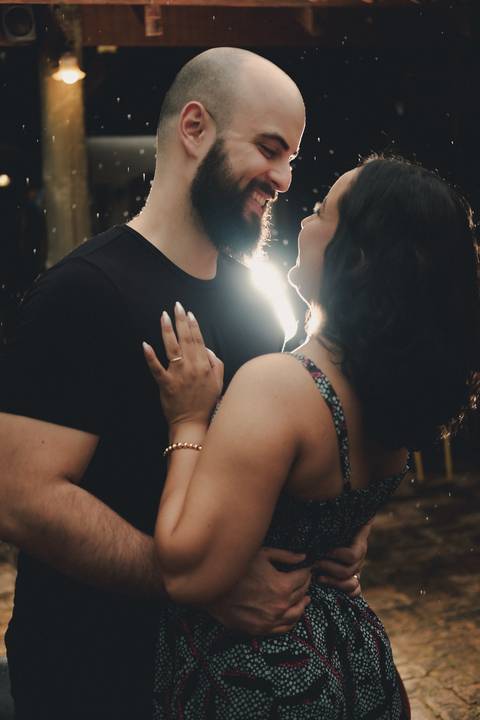 Fotos de casal na chuva

Ensaio com garoa Presidente Prudente

Ensaio romântico na natureza

Fotografia de casal espontânea'