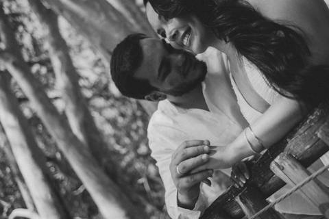 Fotografia de casal em ambiente rural
Ensaio romântico em fazenda
Ensaio fotográfico espontâneo no campo'