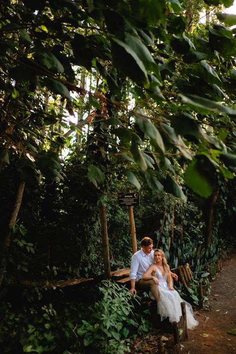 Ensaio de casal com chapéu boho

Fotógrafo romântico no Paraná

Ensaio de casal elegante e natural'