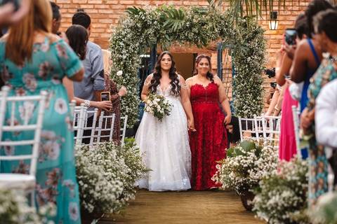 entrada da noiva 
vestido para mãe da noiva 
aluguel de vestido em presidente prudente 
fotografo de casamento em Prudente '