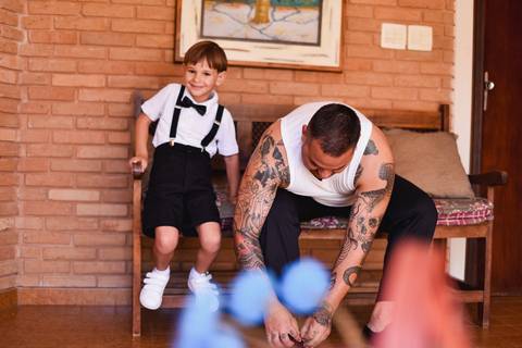 making off do noivo com os filhos 
fotografo de casamento em presidente prudente '