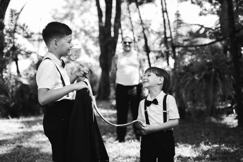 making off do noivo com os filhos 
fotografo de casamento em presidente prudente '