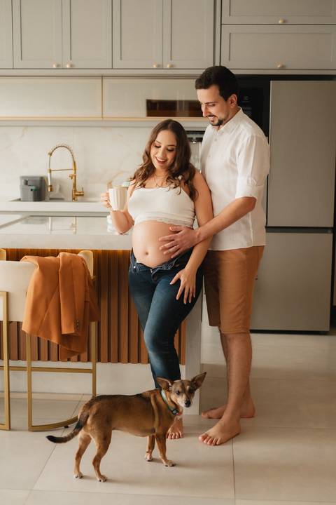 ensaio de gestante em casa 
inspiração de fotos em casa de gestante '