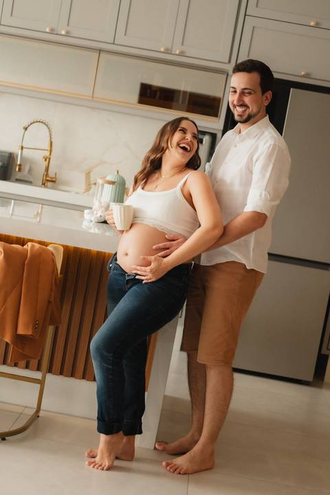 ensaio de gestante em casa 
inspiração de fotos em casa de gestante '