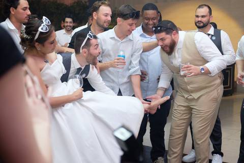 fotógrafo de casamento

casamento no Espaço Seribeli

cerimônia igreja católica

festa de casamento animada

fotografia de casamento romântica

fotógrafo em Presidente Prudente'