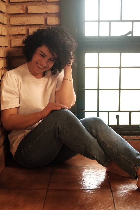 máe segura e independente '