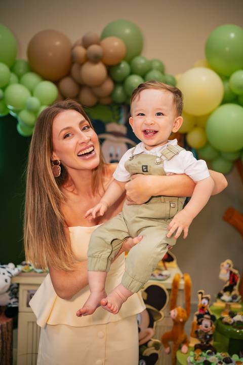 festa infantil com tema safari

festa baby safari mickey'