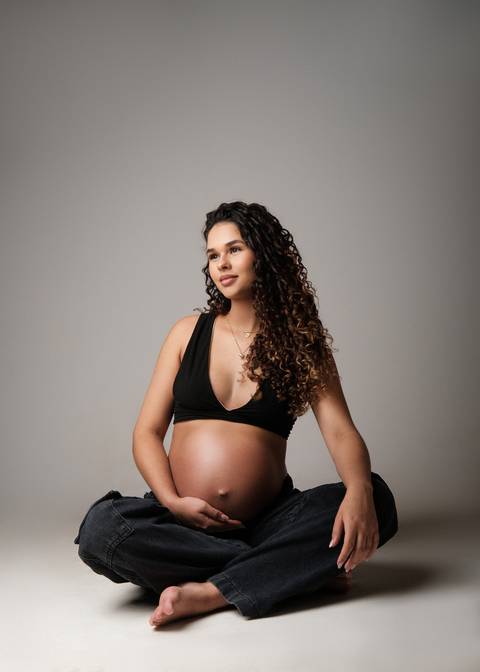 ensaio gestante em estúdio

fotografia de gestante

ensaio fotográfico de gravidez

fotos de gestante profissionais'