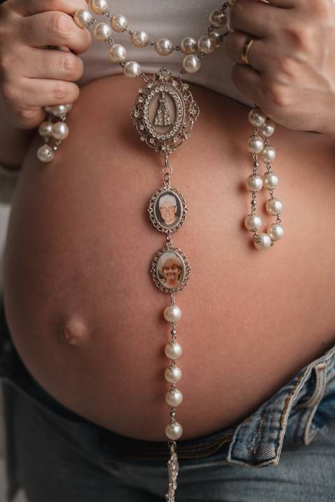 ensaio maternidade em estúdio

ensaio gestante elegante

ensaio gestante minimalista

fotografia de maternidade profissional'